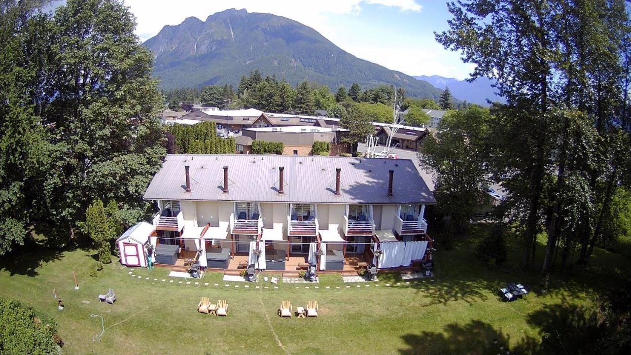 Moon River Suites #1 North Bend Exterior foto